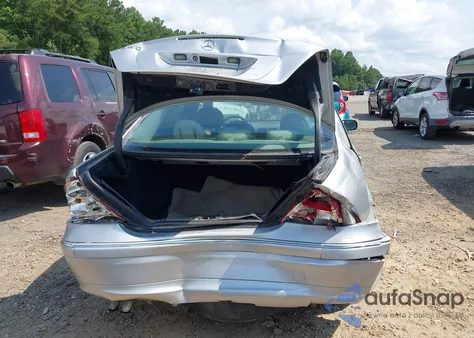 2005 Mercedes-Benz C 240 Luxury z USA, uszkodzony, nr VIN WDBRF61J55A694295